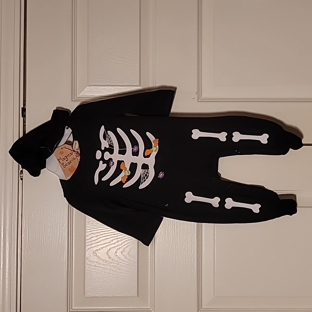Magical Season Halloween outfit with feet and hat size 3-6 months